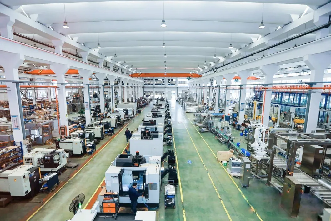 ماشین خودکار پر کردن روغن شیمیایی برای صنعت 10